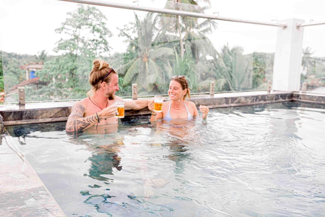 Emerald Bay Resort ミリッサ エクステリア 写真